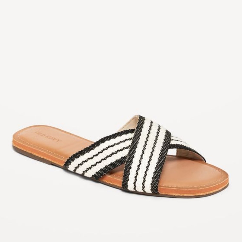 🖤 New Old Navy Woven Crossed Sandals🖤